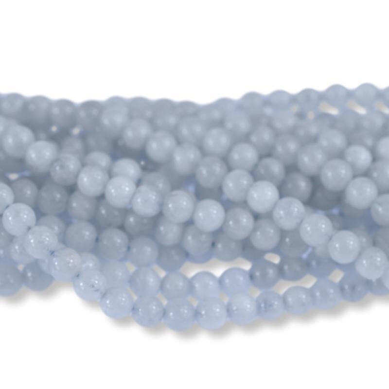 Lyseblå 4 mm aquamarin perler. Du køber en hel streng perler