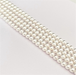 4 mm Hvide Shell perler - Hel streng