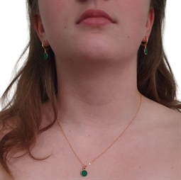 Øreringe og halskæde med grøn onyx vedhæng