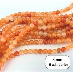 4 mm rød aventurin perler. Der er 15 stk.perler i posen.