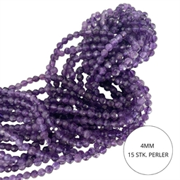 4 mm Facetslebet Ametyst perler. Der er 15 stk.perler i posen.