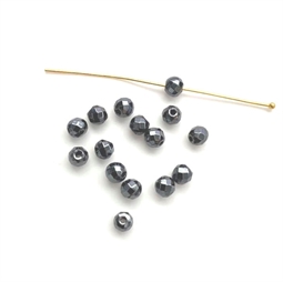4 mm facetteret hæmatit perler - også kaldet blodstens perler - Her køber du en pose med 15 stk. perler,